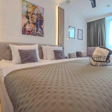Schillerapartment Hof, Kueche, 24H Digital-Checkin, Parkplatz, Wlan250Mbit Hof  Luaran gambar