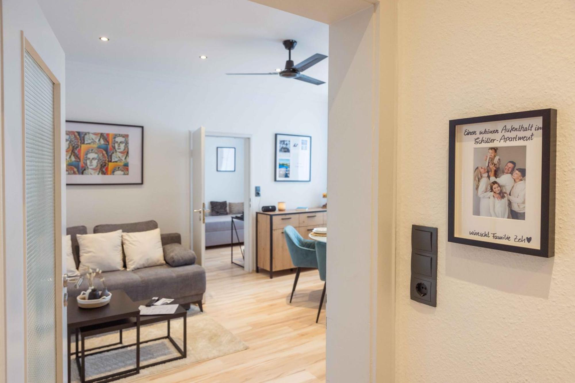 Schillerapartment Hof, Kueche, 24H Digital-Checkin, Parkplatz, Wlan250Mbit Hof  Luaran gambar