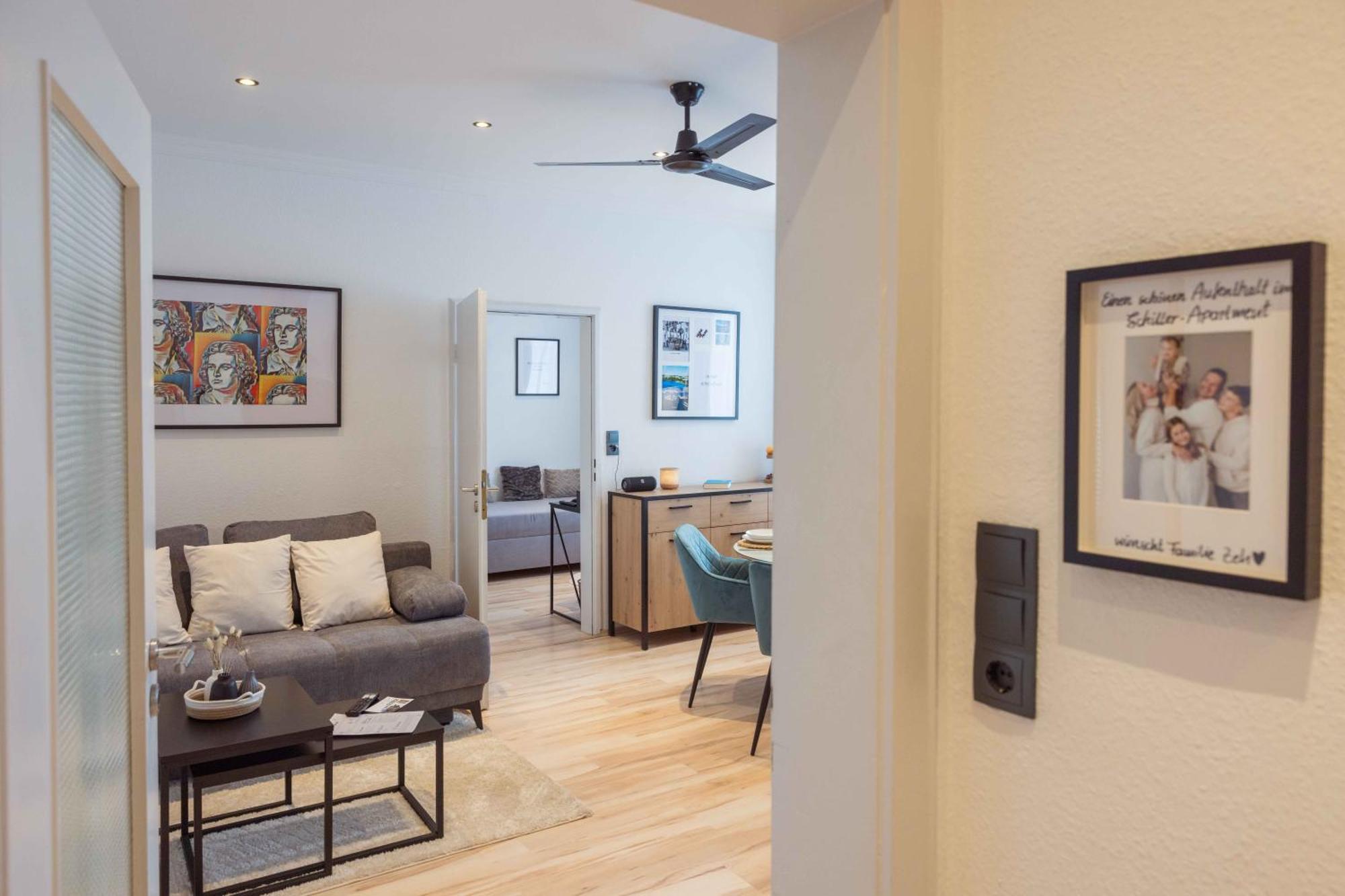 Schillerapartment Hof, Kueche, 24H Digital-Checkin, Parkplatz, Wlan250Mbit Hof  Luaran gambar