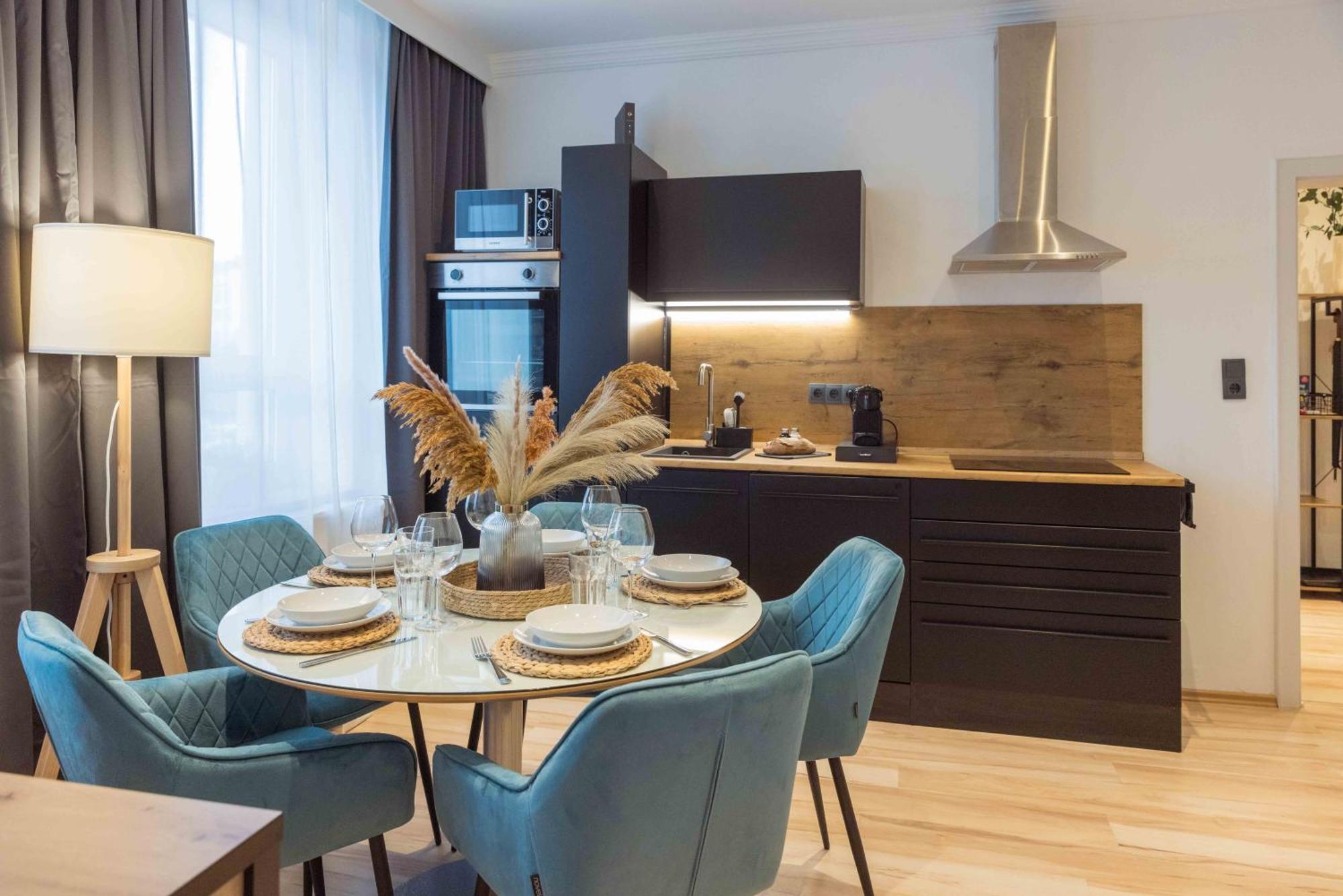 Schillerapartment Hof, Kueche, 24H Digital-Checkin, Parkplatz, Wlan250Mbit Hof  Luaran gambar
