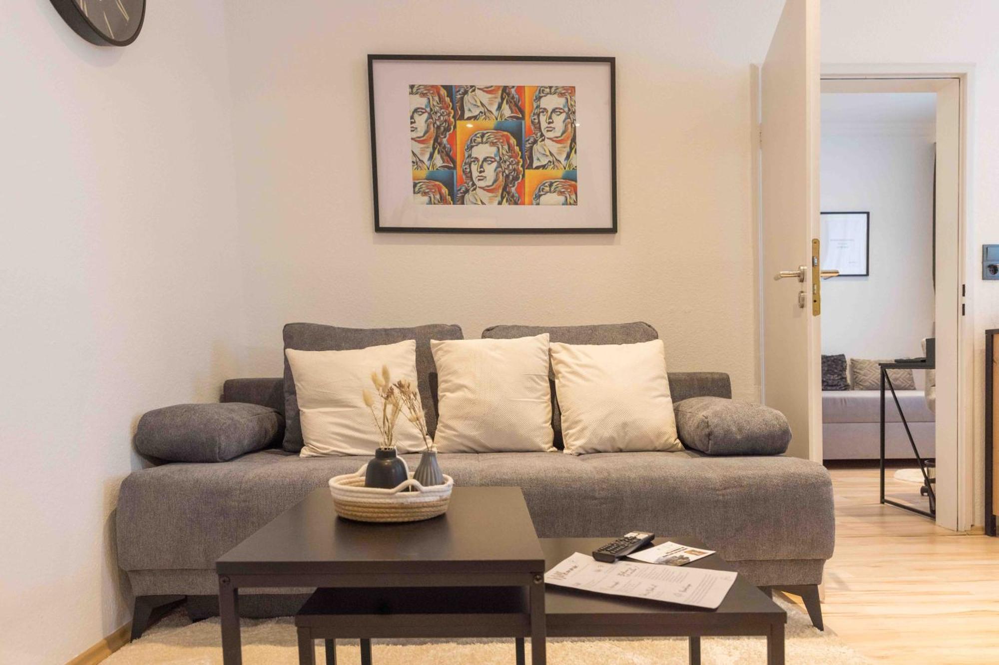 Schillerapartment Hof, Kueche, 24H Digital-Checkin, Parkplatz, Wlan250Mbit Hof  Luaran gambar