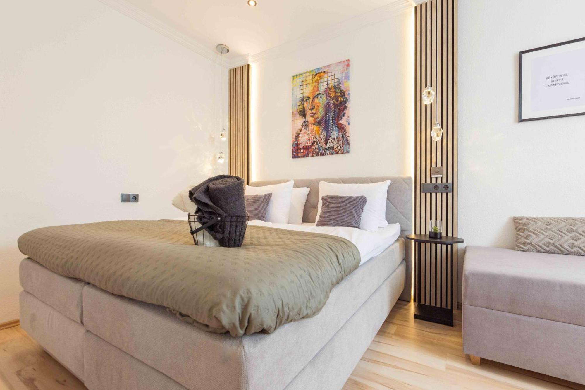 Schillerapartment Hof, Kueche, 24H Digital-Checkin, Parkplatz, Wlan250Mbit Hof  Luaran gambar