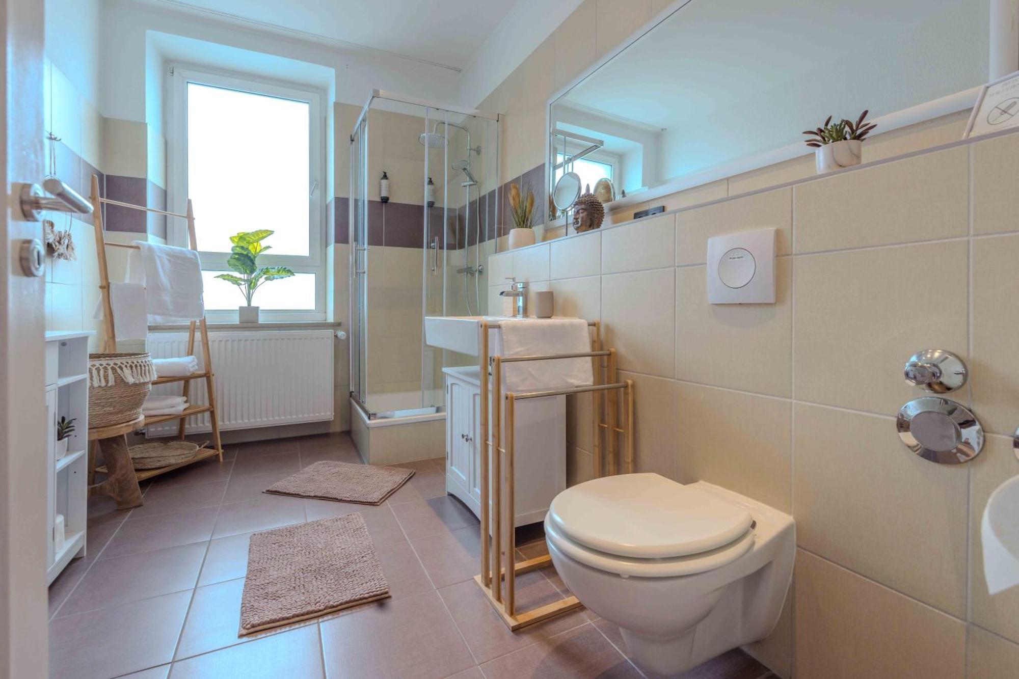 Schillerapartment Hof, Kueche, 24H Digital-Checkin, Parkplatz, Wlan250Mbit Hof  Luaran gambar